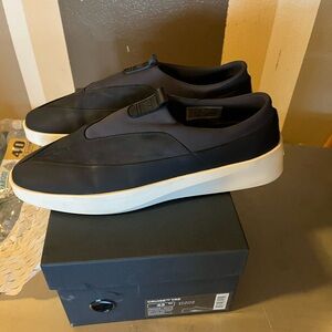 1 DAY SALE  | WOLF & SHEPHERD  Cruise TRE  |Slip-OnsSz:10 Orig: $195 |Like New